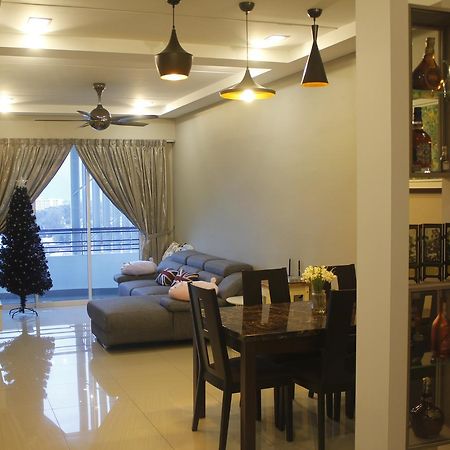 Ferienwohnung H2H - Reunion House @ Majestic Ipoh 家好月圆 Exterior foto